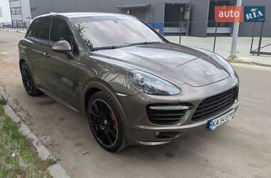 Внедорожник / Кроссовер Porsche Cayenne 2012 в 