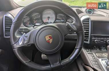 Внедорожник / Кроссовер Porsche Cayenne 2012 в 