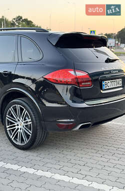 Внедорожник / Кроссовер Porsche Cayenne 2011 в 