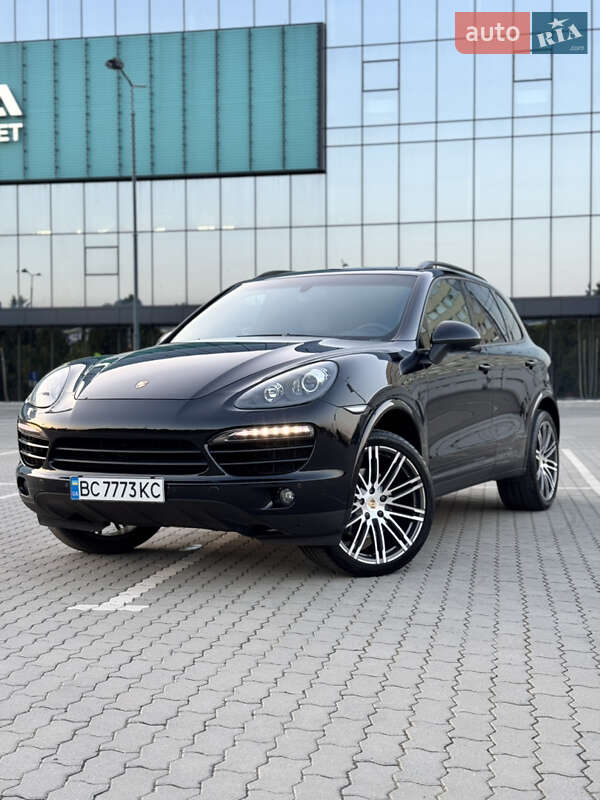 Позашляховик / Кросовер Porsche Cayenne 2011 в Львові