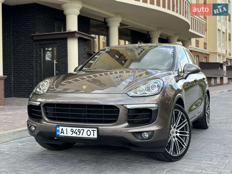 Позашляховик / Кросовер Porsche Cayenne 2015 в Києві