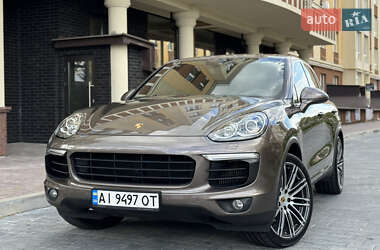 Внедорожник / Кроссовер Porsche Cayenne 2015 в 