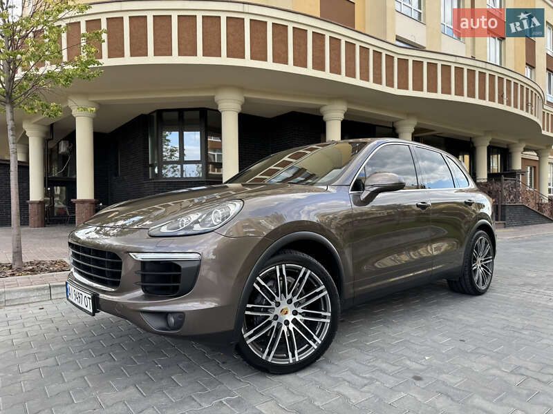 Позашляховик / Кросовер Porsche Cayenne 2015 в Києві