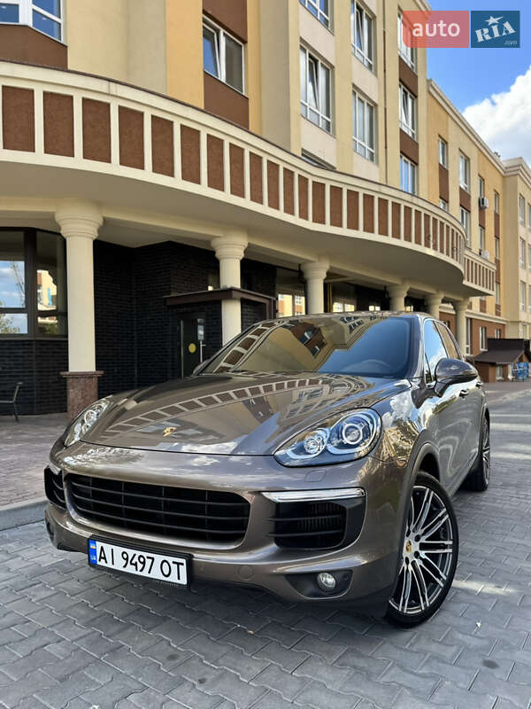 Позашляховик / Кросовер Porsche Cayenne 2015 в Києві
