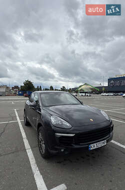 Внедорожник / Кроссовер Porsche Cayenne 2017 в Киеве