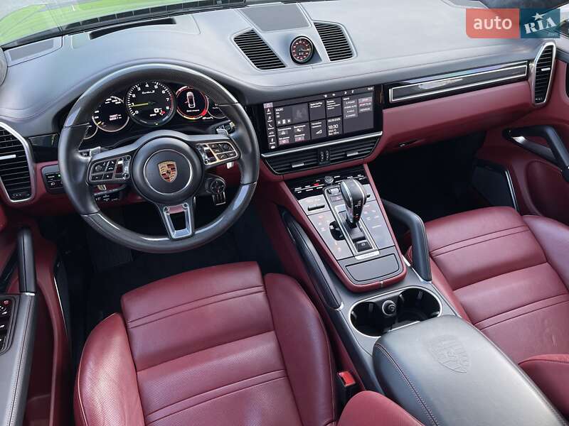Позашляховик / Кросовер Porsche Cayenne 2019 в Києві