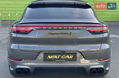 Внедорожник / Кроссовер Porsche Cayenne 2019 в 