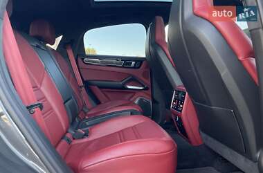 Внедорожник / Кроссовер Porsche Cayenne 2019 в 