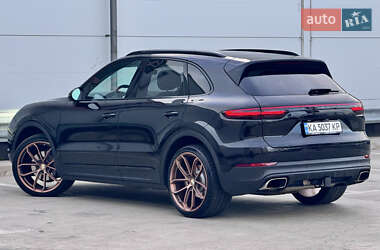 Позашляховик / Кросовер Porsche Cayenne 2018 в 