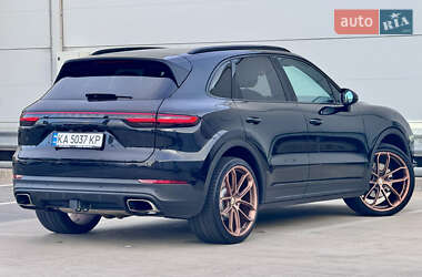 Позашляховик / Кросовер Porsche Cayenne 2018 в 
