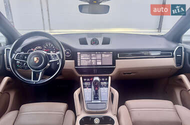 Позашляховик / Кросовер Porsche Cayenne 2018 в 