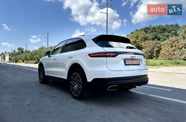 Позашляховик / Кросовер Porsche Cayenne 2018 в 
