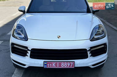 Позашляховик / Кросовер Porsche Cayenne 2018 в 