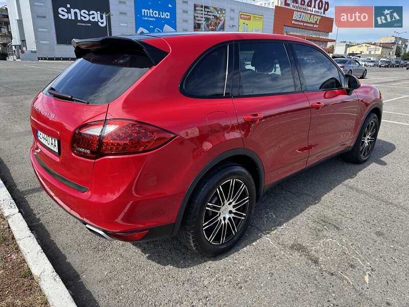 Внедорожник / Кроссовер Porsche Cayenne 2013 в Черновцах