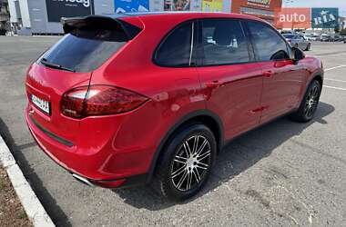 Внедорожник / Кроссовер Porsche Cayenne 2013 в 