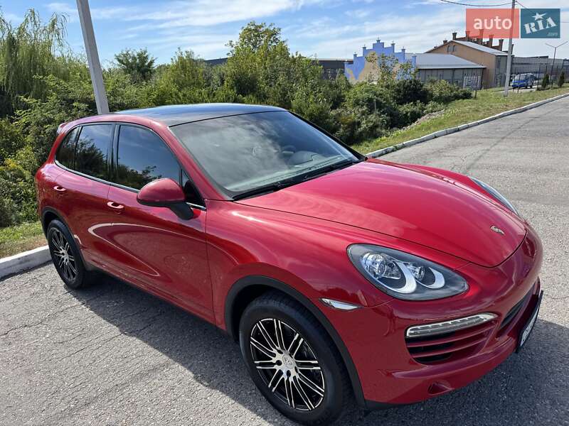 Внедорожник / Кроссовер Porsche Cayenne 2013 в Черновцах
