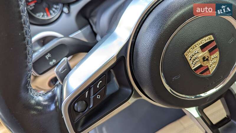 Внедорожник / Кроссовер Porsche Cayenne 2015 в Киеве