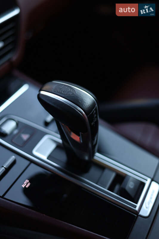 Позашляховик / Кросовер Porsche Cayenne 2018 в Ужгороді