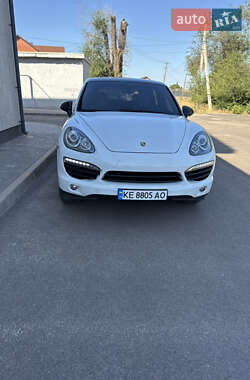 Позашляховик / Кросовер Porsche Cayenne 2013 в 