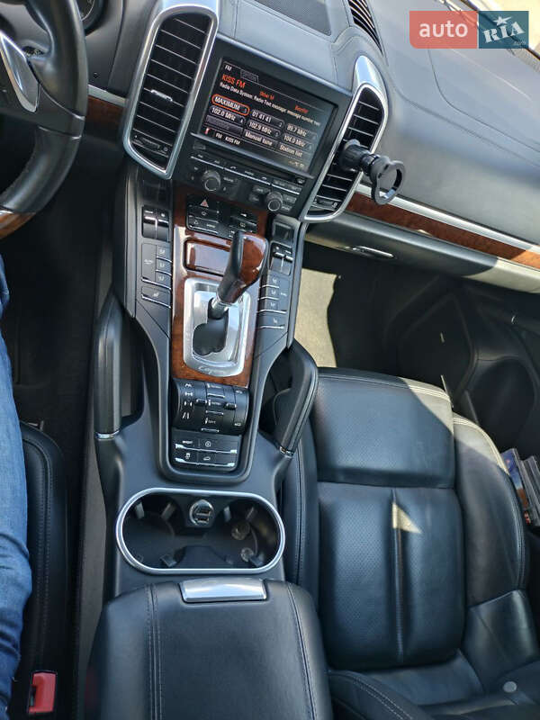 Внедорожник / Кроссовер Porsche Cayenne 2010 в Днепре