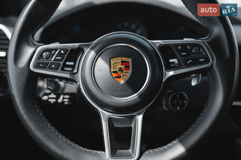 Позашляховик / Кросовер Porsche Cayenne 2017 в Києві