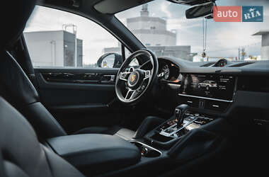 Позашляховик / Кросовер Porsche Cayenne 2017 в 