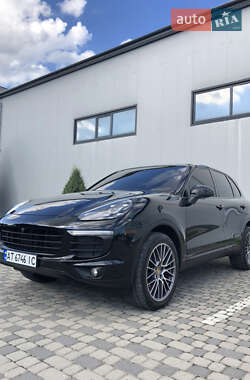 Позашляховик / Кросовер Porsche Cayenne 2015 в 