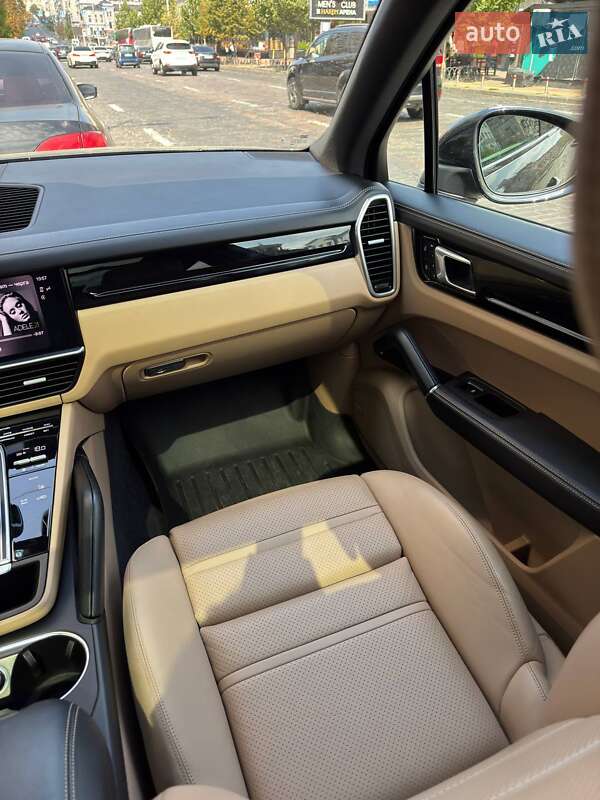 Внедорожник / Кроссовер Porsche Cayenne 2022 в Киеве фото 18 Внедорожник / Кроссовер Porsche Cayenne 2022 в Киеве