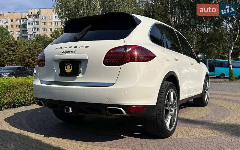 Внедорожник / Кроссовер Porsche Cayenne 2011 в Львове