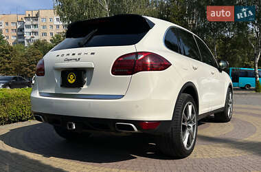 Позашляховик / Кросовер Porsche Cayenne 2011 в 