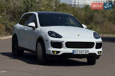 Внедорожник / Кроссовер Porsche Cayenne 2014 в 