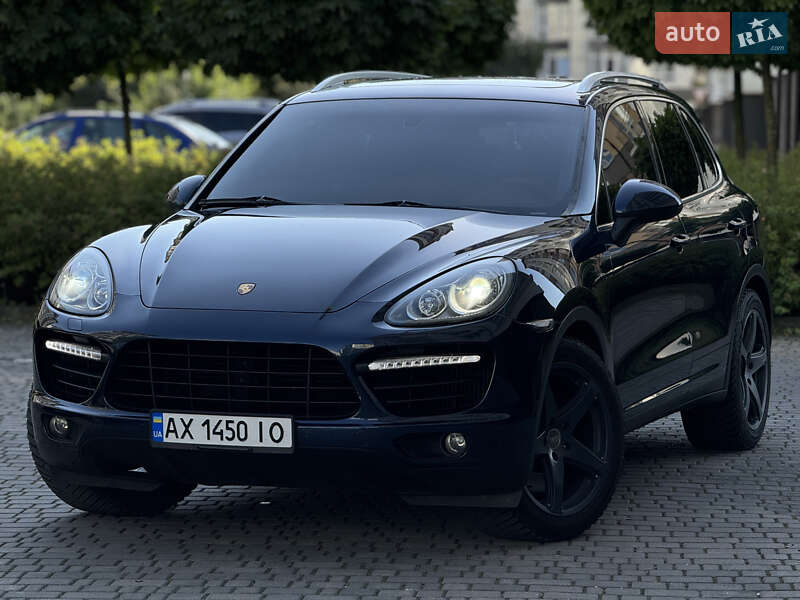 Внедорожник / Кроссовер Porsche Cayenne 2010 в 