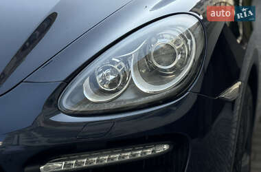 Внедорожник / Кроссовер Porsche Cayenne 2010 в 