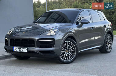 Позашляховик / Кросовер Porsche Cayenne 2019 в Львові