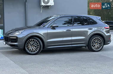 Внедорожник / Кроссовер Porsche Cayenne 2019 в 