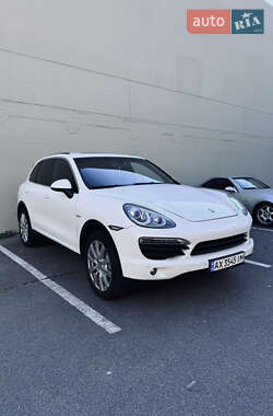 Внедорожник / Кроссовер Porsche Cayenne 2014 в 