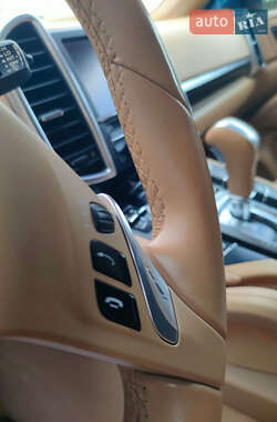 Позашляховик / Кросовер Porsche Cayenne 2014 в 
