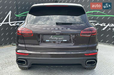 Внедорожник / Кроссовер Porsche Cayenne 2016 в 