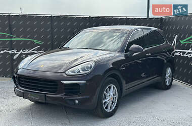 Внедорожник / Кроссовер Porsche Cayenne 2016 в 