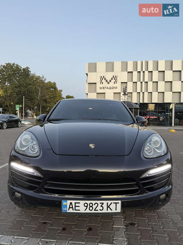 Позашляховик / Кросовер Porsche Cayenne 2012 в Одесі