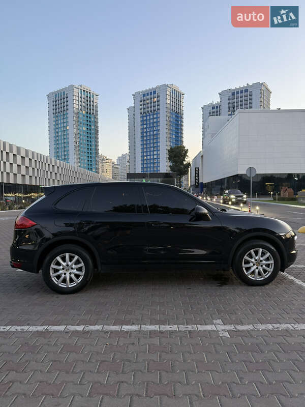 Позашляховик / Кросовер Porsche Cayenne 2012 в Одесі