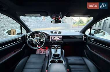 Позашляховик / Кросовер Porsche Cayenne 2019 в 