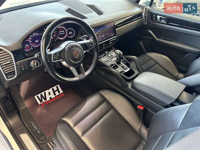 Внедорожник / Кроссовер Porsche Cayenne 2022 в Киеве