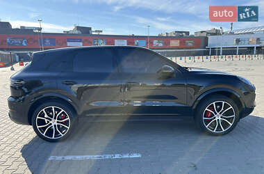 Внедорожник / Кроссовер Porsche Cayenne 2019 в 