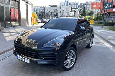 Внедорожник / Кроссовер Porsche Cayenne 2019 в 