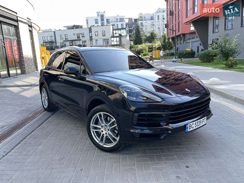 Внедорожник / Кроссовер Porsche Cayenne 2019 в 