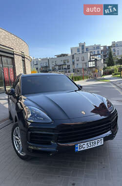 Внедорожник / Кроссовер Porsche Cayenne 2019 в Львове