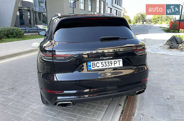 Внедорожник / Кроссовер Porsche Cayenne 2019 в 