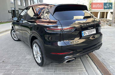 Внедорожник / Кроссовер Porsche Cayenne 2019 в 