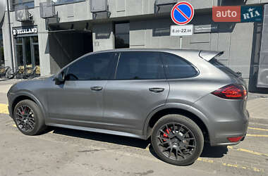 Позашляховик / Кросовер Porsche Cayenne 2012 в 